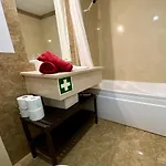 דירה & Sea Apt, Fast Wifi, Airco, Private Parking And Pool