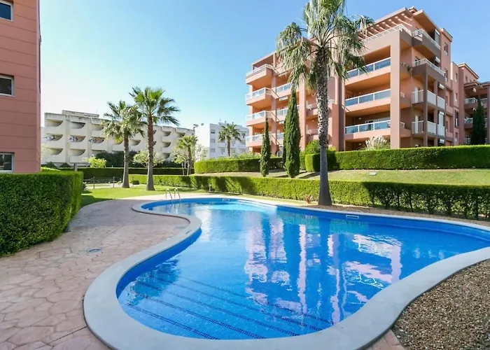 & Sea Apt, Fast Wifi, Airco, Private Parking And Pool Appartement Portimão