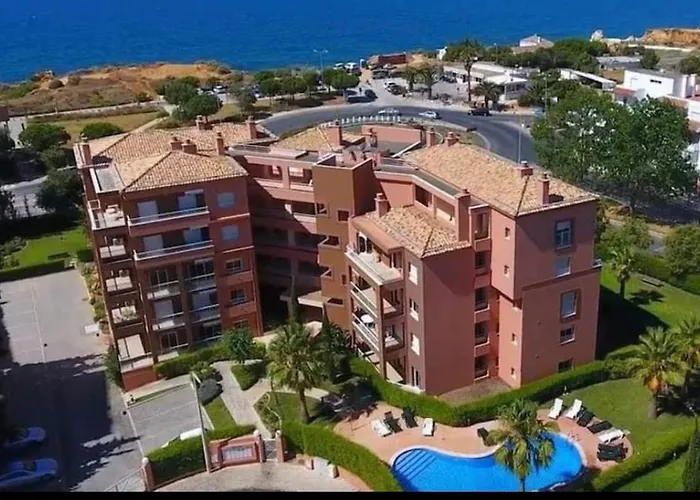 & Sea Apt, Fast Wifi, Airco, Private Parking And Pool Appartement Portimão