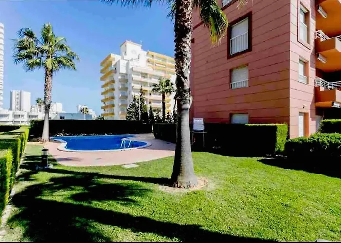 & Sea Apt, Fast Wifi, Airco, Private Parking And Pool Appartement