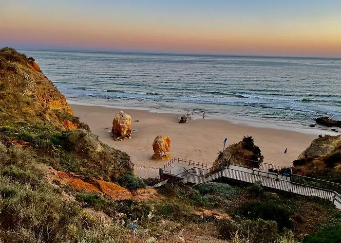 & Sea Apt, Fast Wifi, Airco, Private Parking And Pool Apartament Portimão