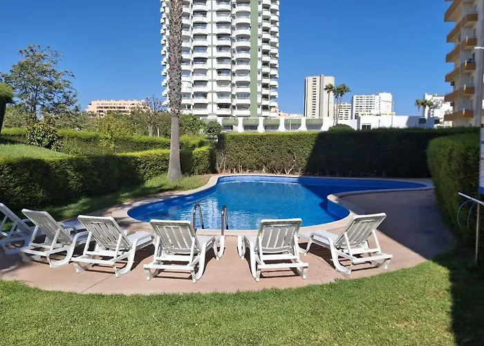 & Sea Apt, Fast Wifi, Airco, Private Parking And Pool Apartament